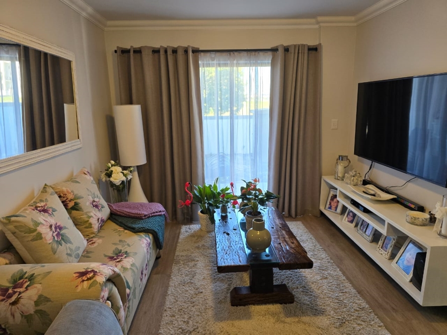 2 Bedroom Property for Sale in Buh Rein Estate Western Cape